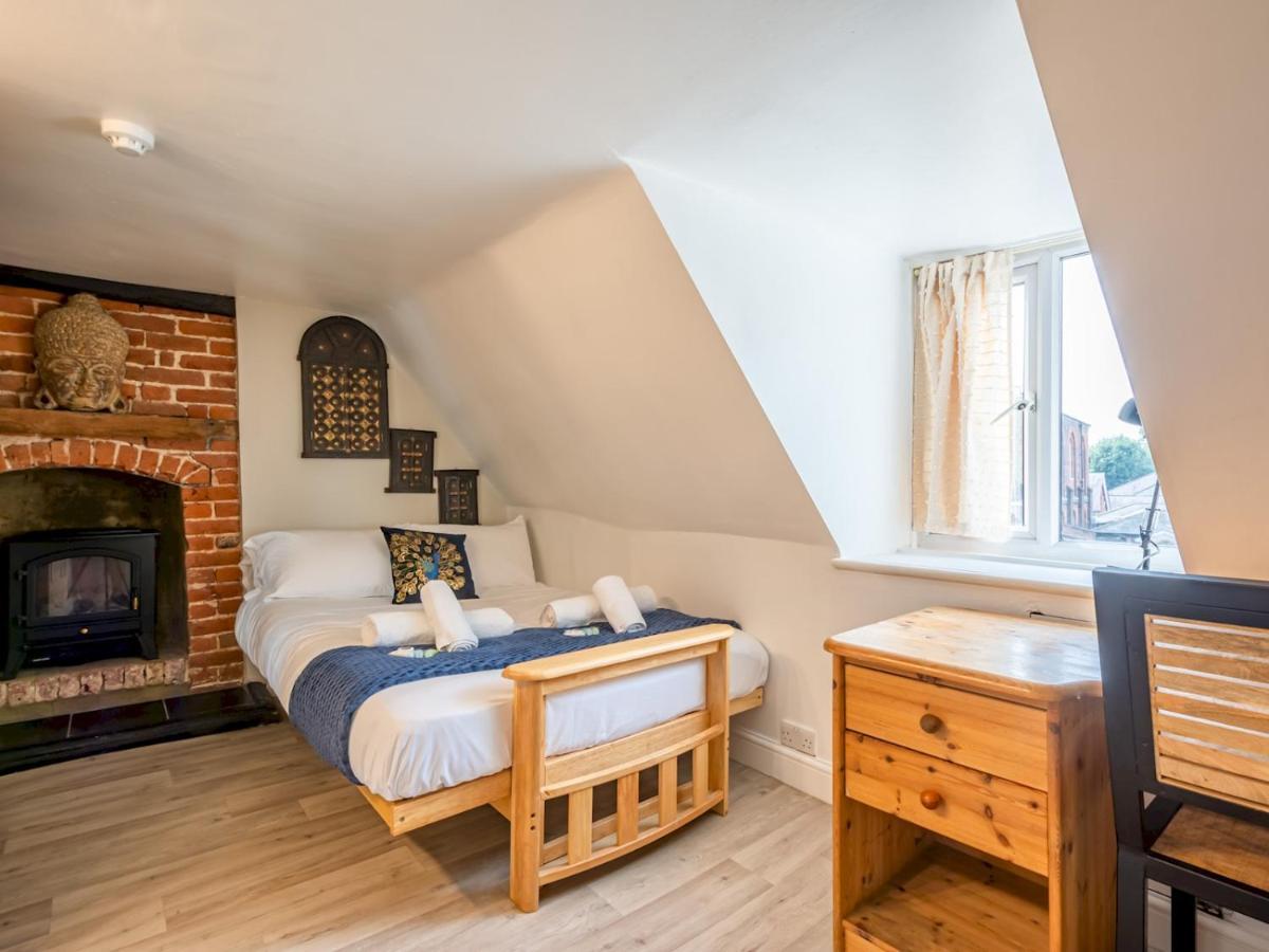 Pass The Keys Renovated Apartment In The Centre Of Canterbury Esterno foto