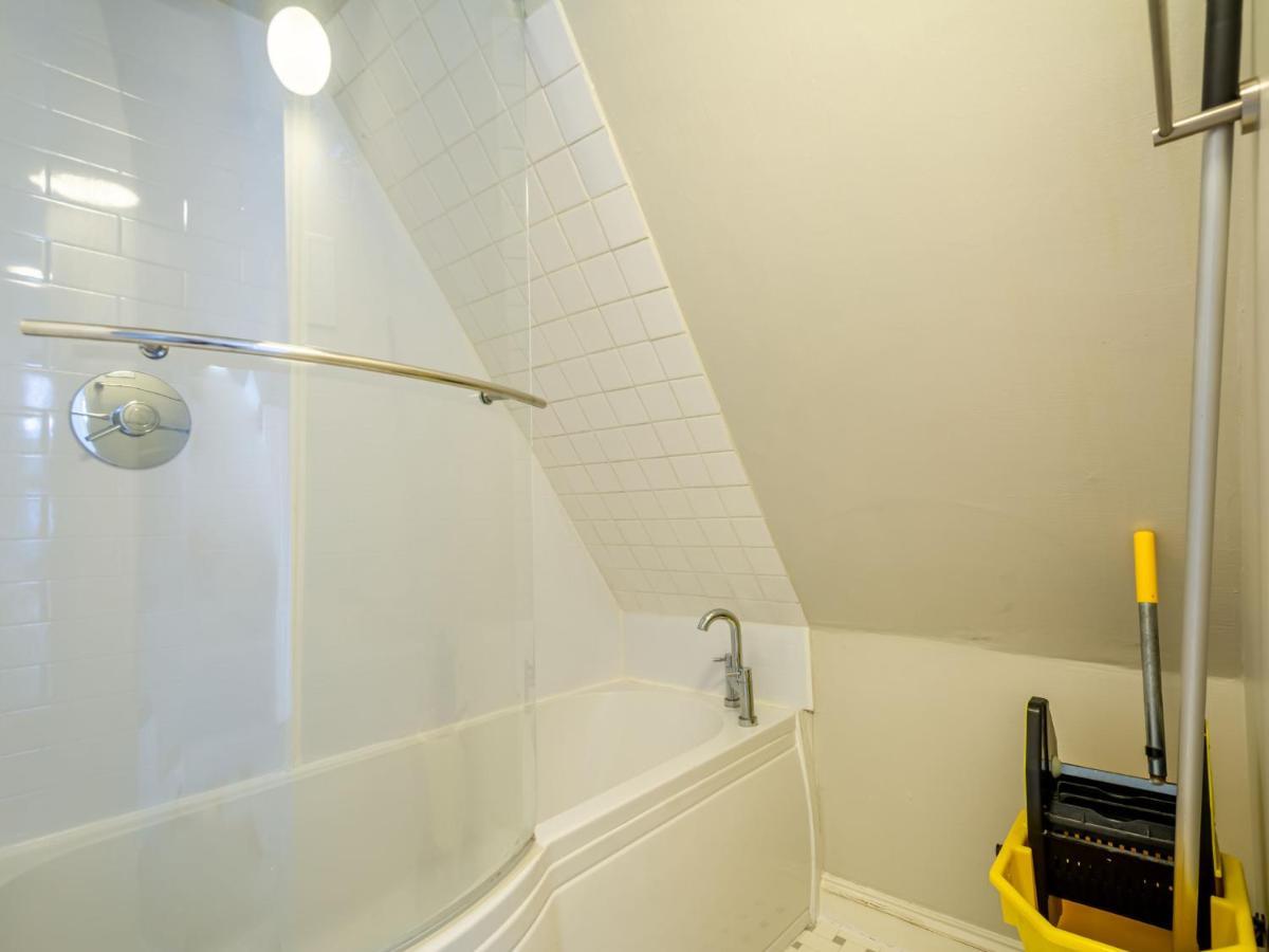 Pass The Keys Renovated Apartment In The Centre Of Canterbury Esterno foto